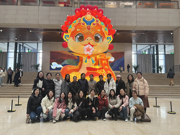 感悟工匠精神，綻放巾幗芳華——農(nóng)墾中心開展慶“三八”主題活動(dòng)